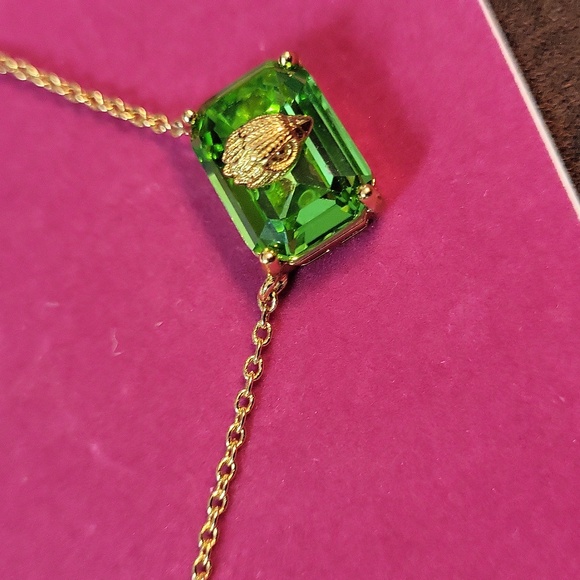 Kurt Geiger Emerald Cut Green Crystal Pendant Necklace - Picture 3 of 11